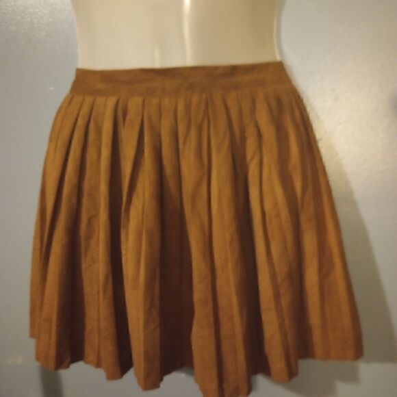 Faux suede pleated mini skirt - Picture 1 of 9
